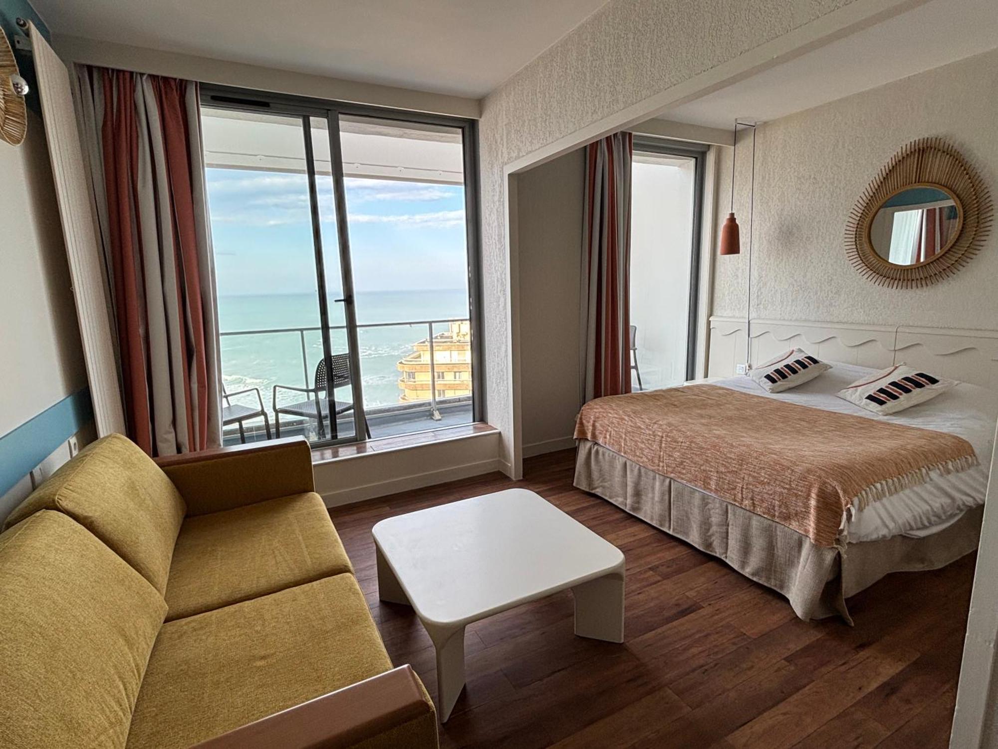 เรซีด็องซ์ วาก็องซ์ เบลอ เลอ กร็อง ลาร์ฌ Hotel เบียริตซ์ ภายนอก รูปภาพ